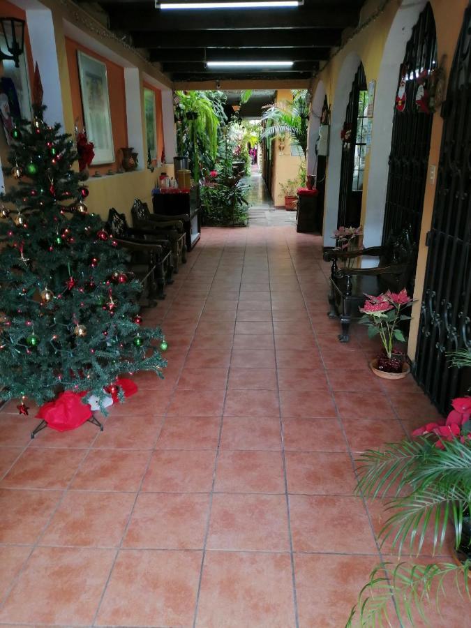 Hotel Internacional Guest House Antigua Exterior photo