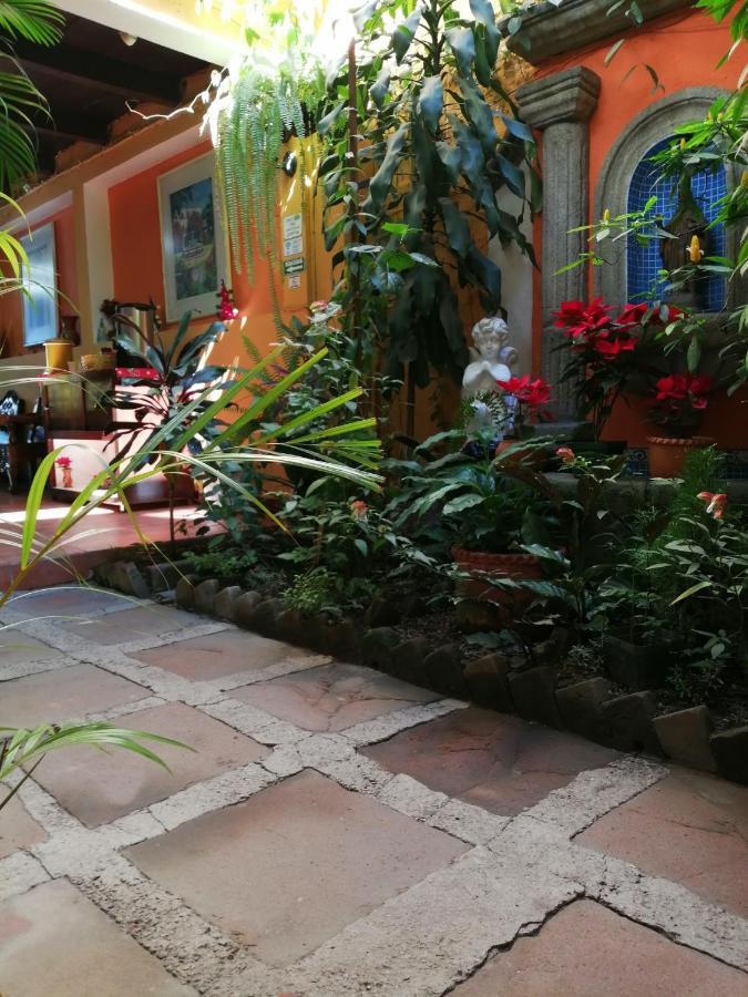 Hotel Internacional Guest House Antigua Exterior photo