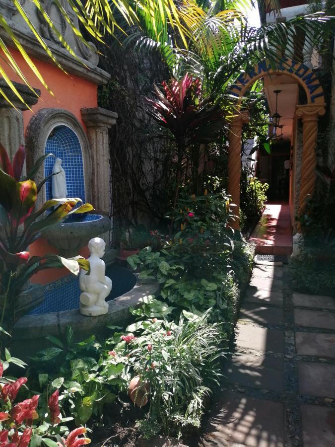 Hotel Internacional Guest House Antigua Exterior photo