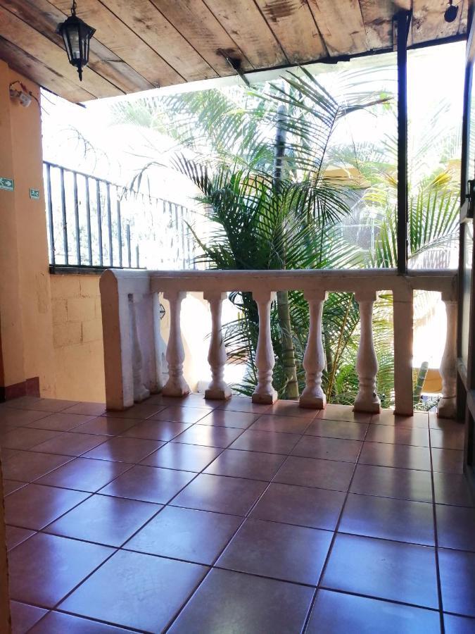 Hotel Internacional Guest House Antigua Exterior photo