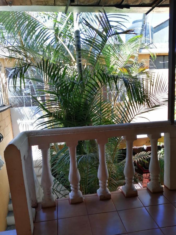 Hotel Internacional Guest House Antigua Exterior photo