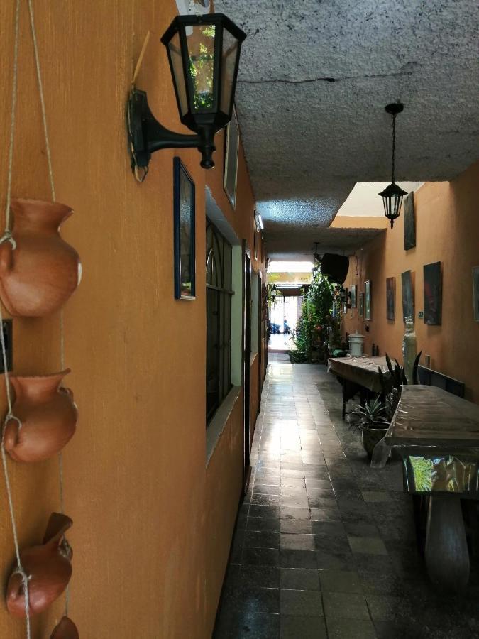 Hotel Internacional Guest House Antigua Exterior photo